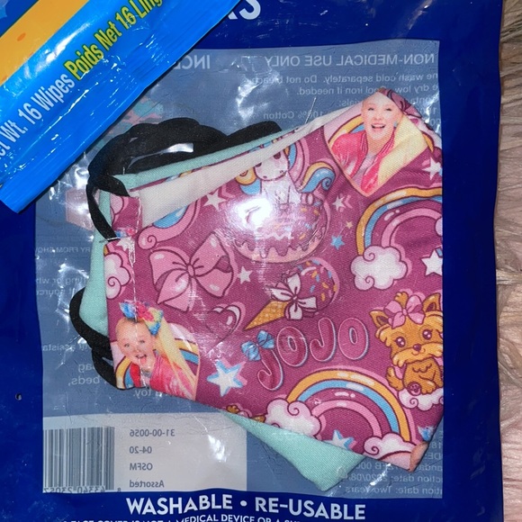 8 Brand New Girls Face Masks Jojo Siwa and LoL inc - Picture 2 of 5